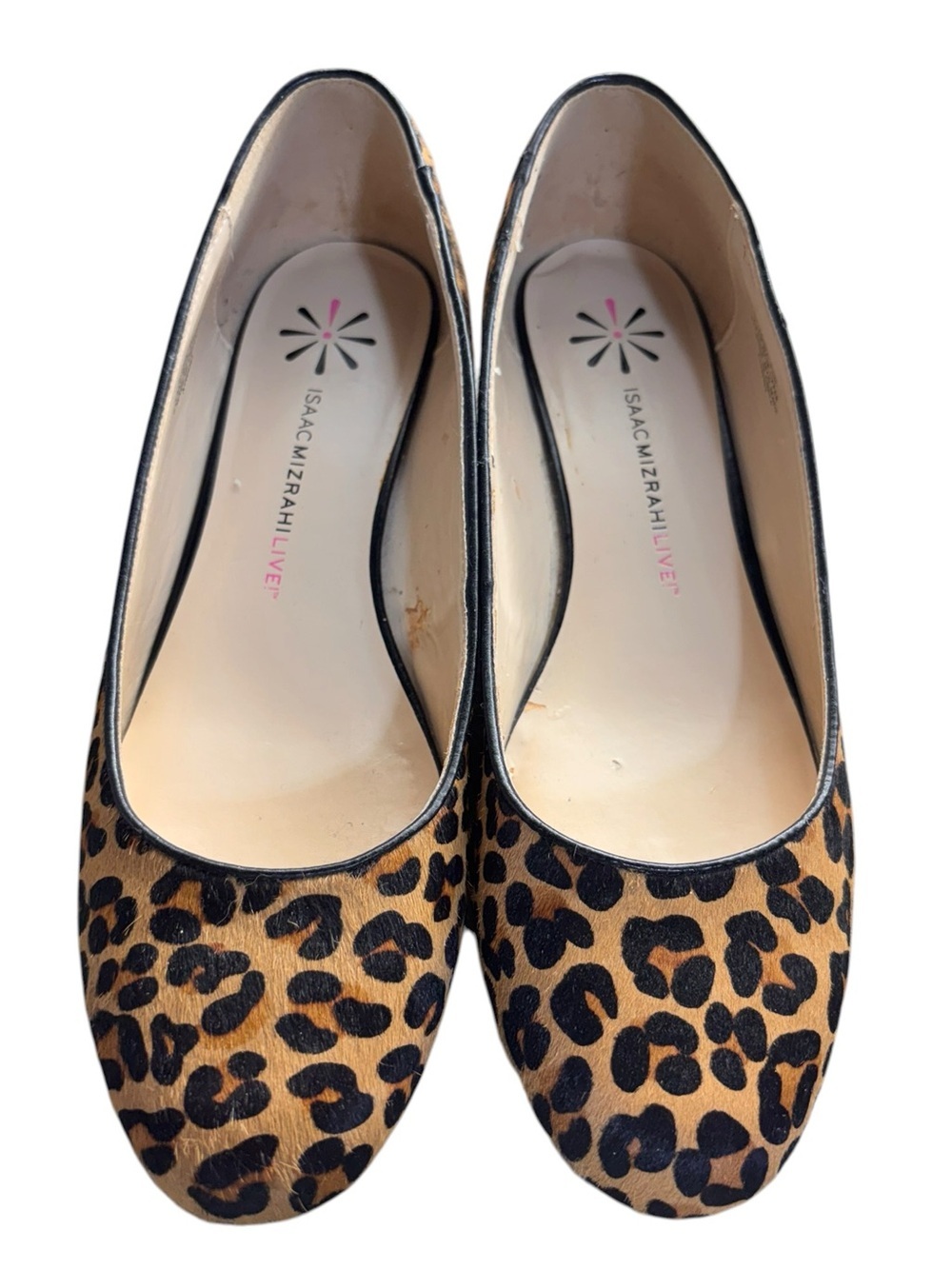 Isaac Mizrahi Live! JANNA leopard print flats with calf hair material.